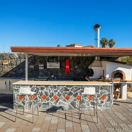 아파트 Bright In Acireale, 60 Sqm With Shared Pool